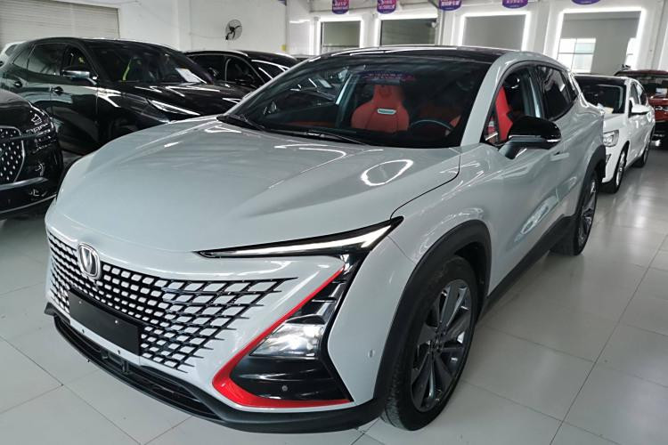 Changan UNI-T 2020 1.5T Édition phare voiture Chinoise SUV haut confort