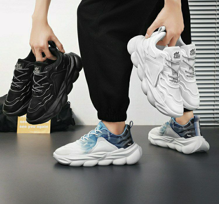 Chaussures masculines d'été Nouvelles chaussures de noix de coco en maille respirante pour hommes à tendance à la mode à la mode épaisse chaussures de course décontractées hommes