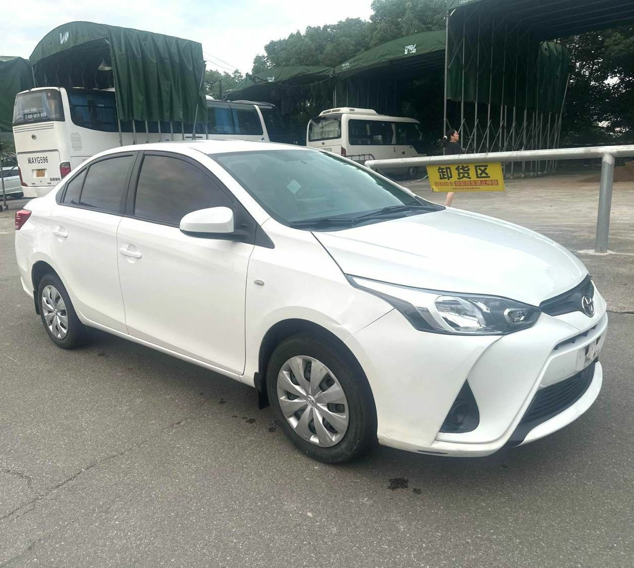 Toyota Yaris 2021 YARiS L Profitez de la transmission automatique 1.5 CVT Leading Edition