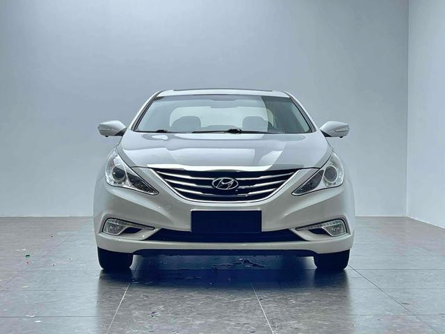 Hyundai Sonata 2.0T Édition 2014 voiture Berline Corréenne de luxe