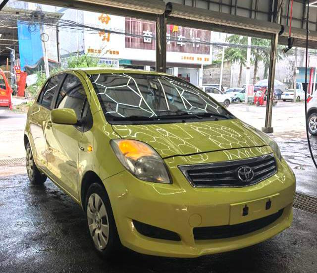 Toyota Yaris 1.6E Charm Edition 2011 véhicules d’occasion version internationale