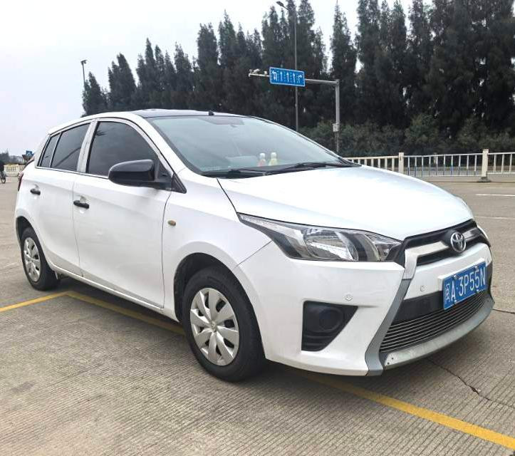 Toyota Yaris 2014 YARiS L Zhixuan 1.3E édition Meidong véhicules d’occasion version internationale