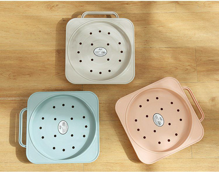 Plateau mobile multi-usage, conçu pour déplacer facilement divers objets lourds.